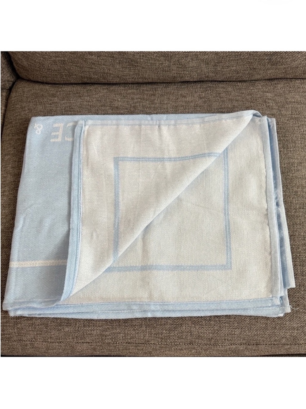 Dolce & Gabbana Light Blue Beach Towel - Picture 6 of 9
